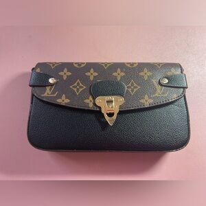 Black & Brown Monogram Shoulder Purse ✨🌹